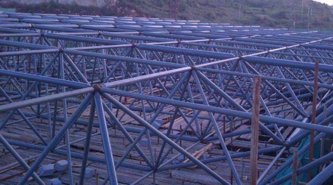 六盘水概述网架加工中对钢材的质量的过细恳求